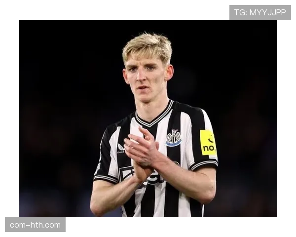 纽卡客场反击利用戈登速度 针对红军临时防线身后空当